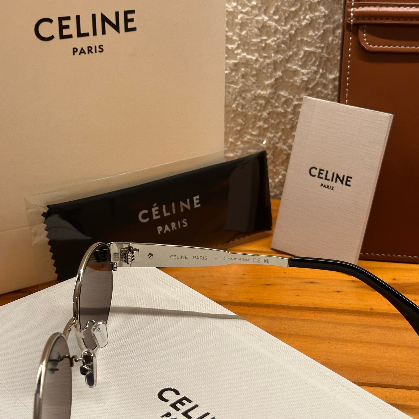 CELINE CL40235