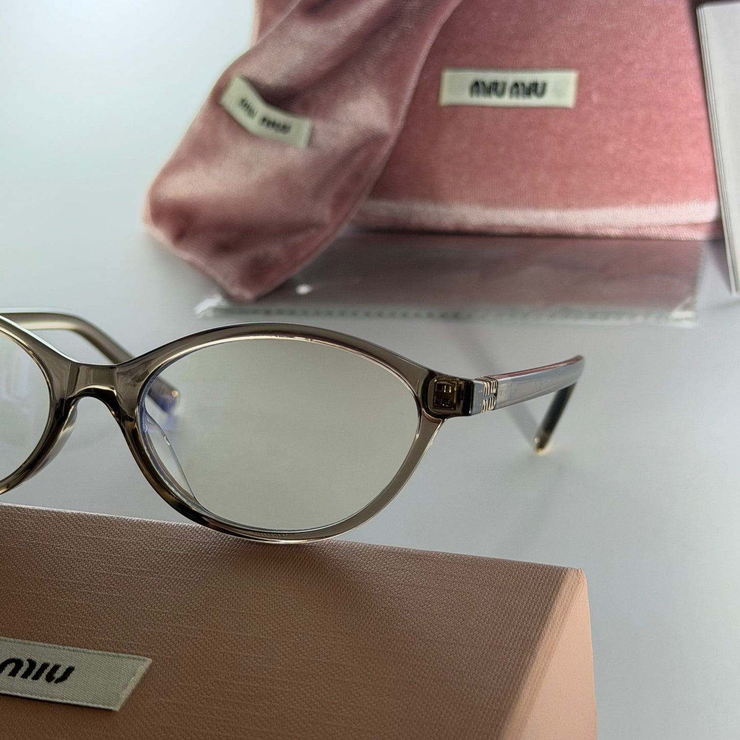 MIU MIU 01XV