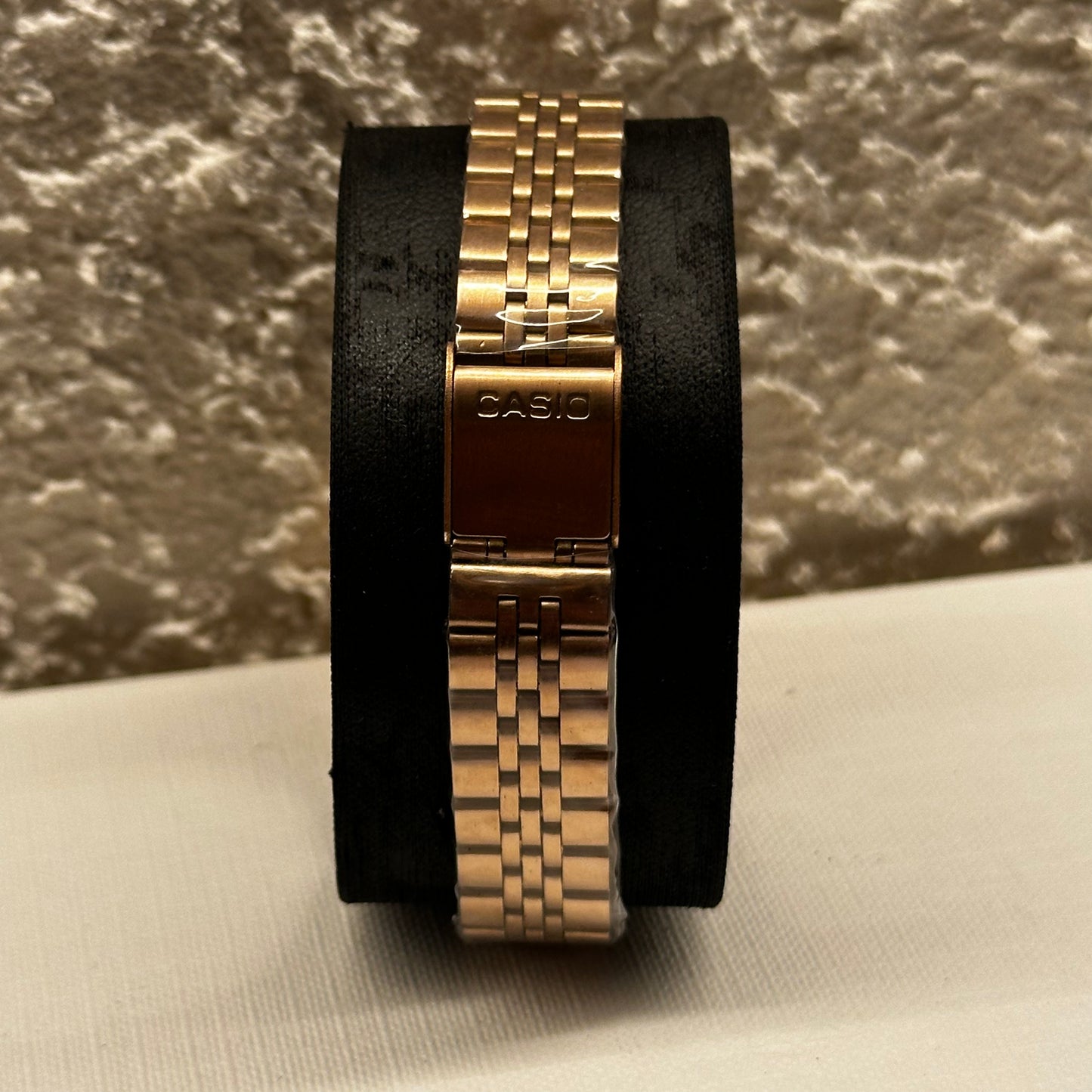 CASIO 4393 ROSE GOLD